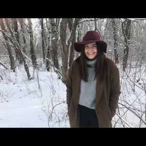 Meet your Posher, Brady